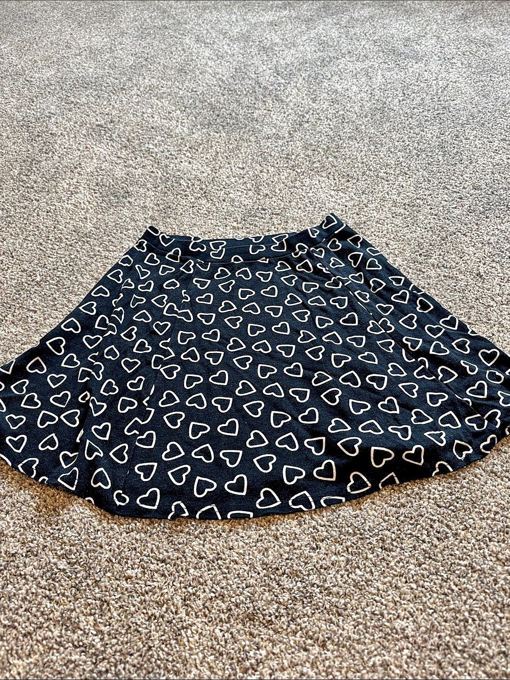 River Island A-Line Heart Print Skirt in Black & White US 4 Like New